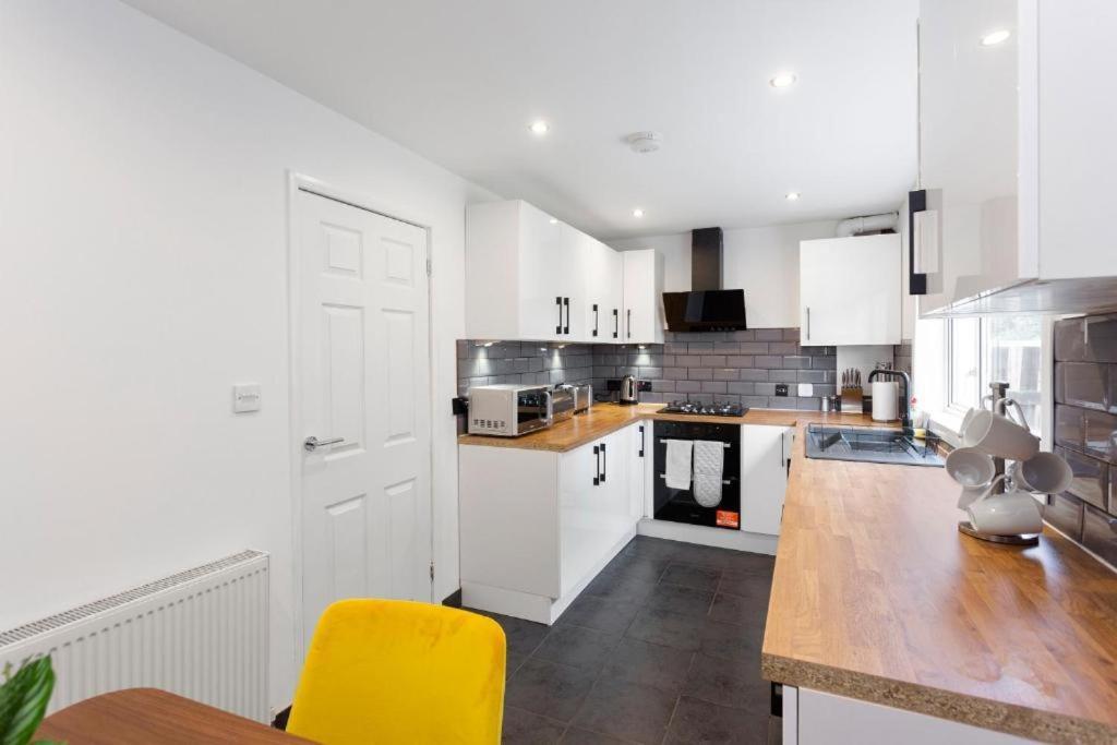 Apartament Stylish 3 Bed Edinburgh Abode-Parking And Garden Zewnętrze zdjęcie